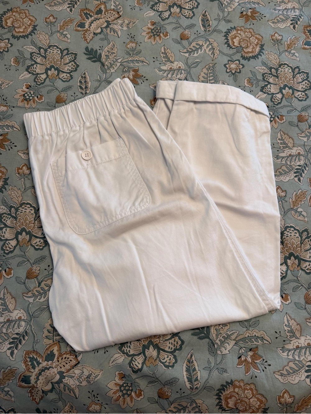 Talbots White Elastic-Waist Capris